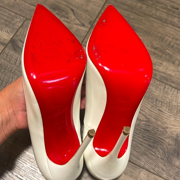 The most beautiful shoe! Classic white patent leather pump. No longer available! - Picture 5 of 5